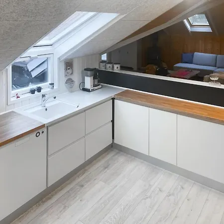 Three-bedroom In Vakantiehuis Thyholm