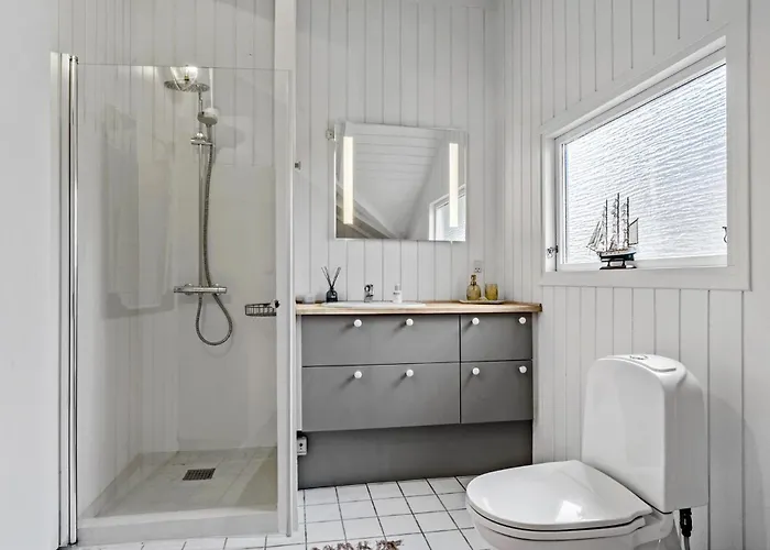 Three-bedroom In Feriehus