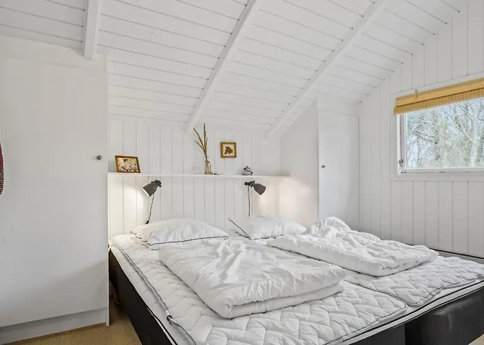 Three-bedroom In Feriehus