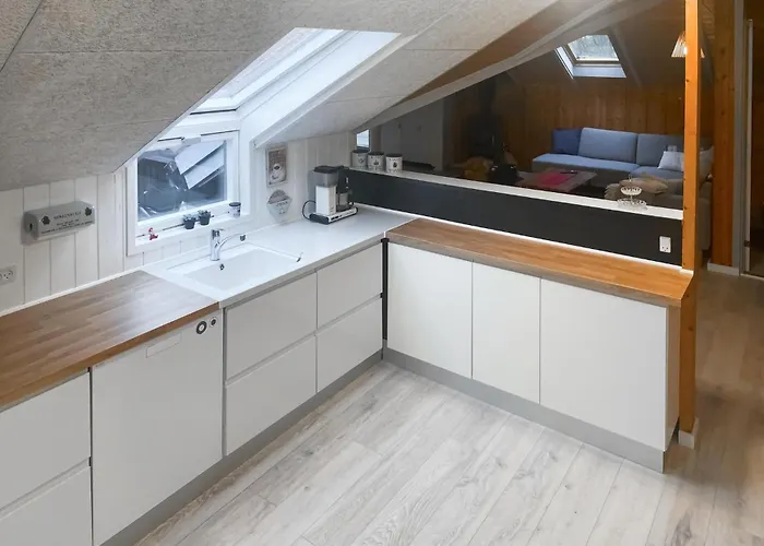 Three-bedroom In Feriehus Thyholm